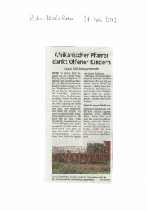 Zeitungsbericht: Pfarrer Charly dankt Kommunionskindern für Spende, Ruhrnachrichten, 24.05.2013