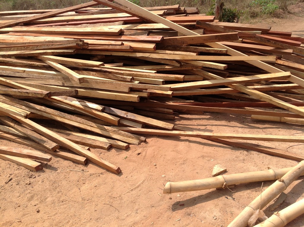 130_Holz wird gekauft